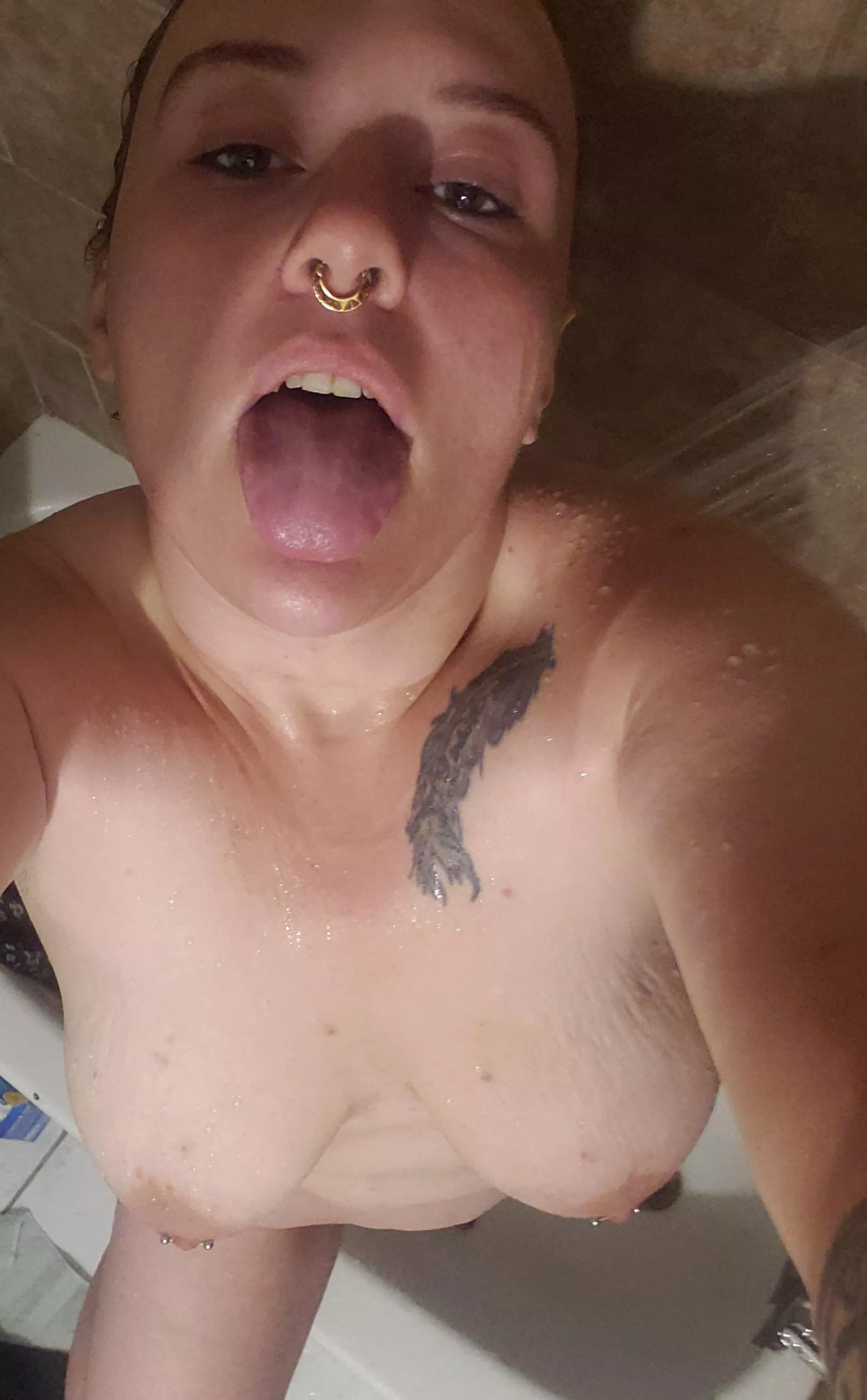 First time posting something like this, hope I fit in here :)