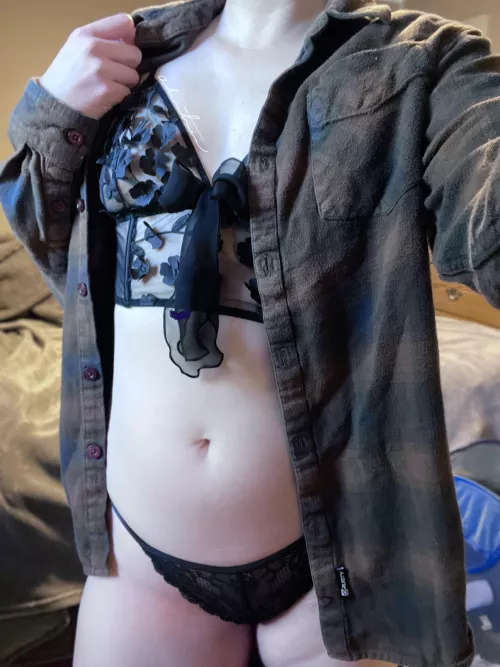 Flannel’s great at hiding surprises 😏