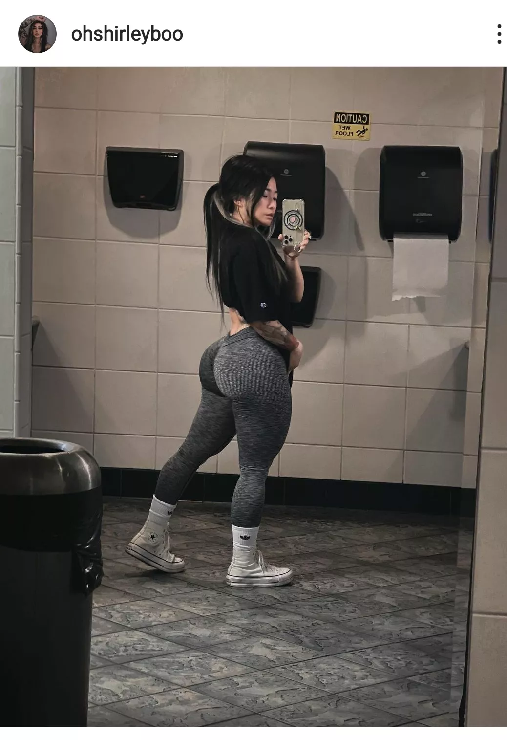 Great leggings right here.