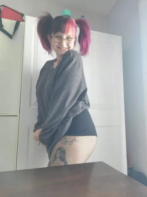 Harley Quinn vibes with this hair [f25]