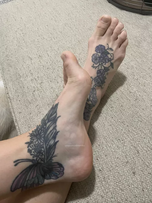 Hope you like tattoos on my size 6’s!