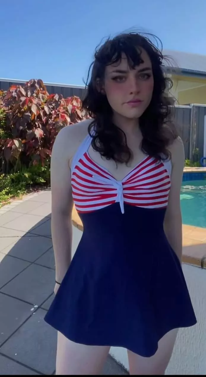 I love this swimsuit ☺️