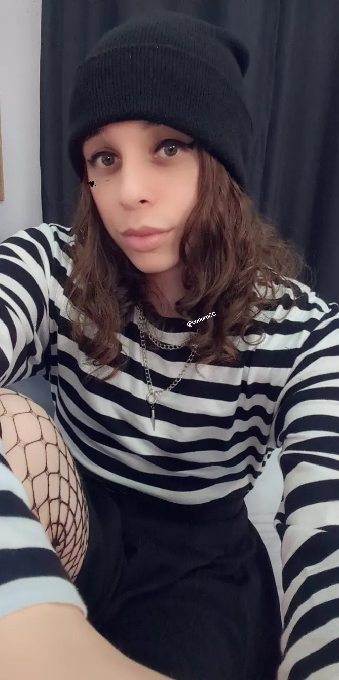 i need more chains ⛓️🖤