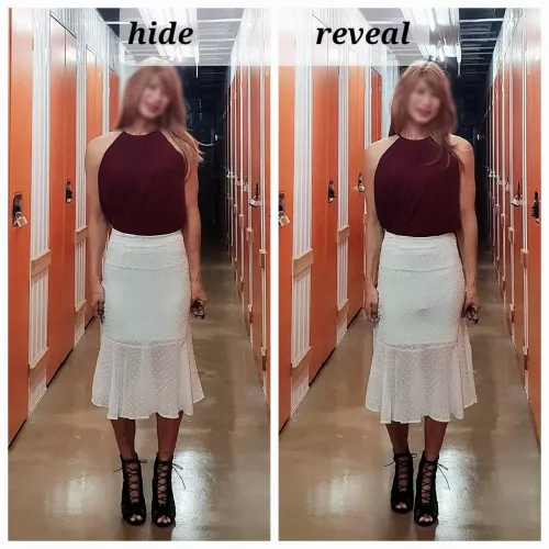 I only want to date men who insist I reveal.