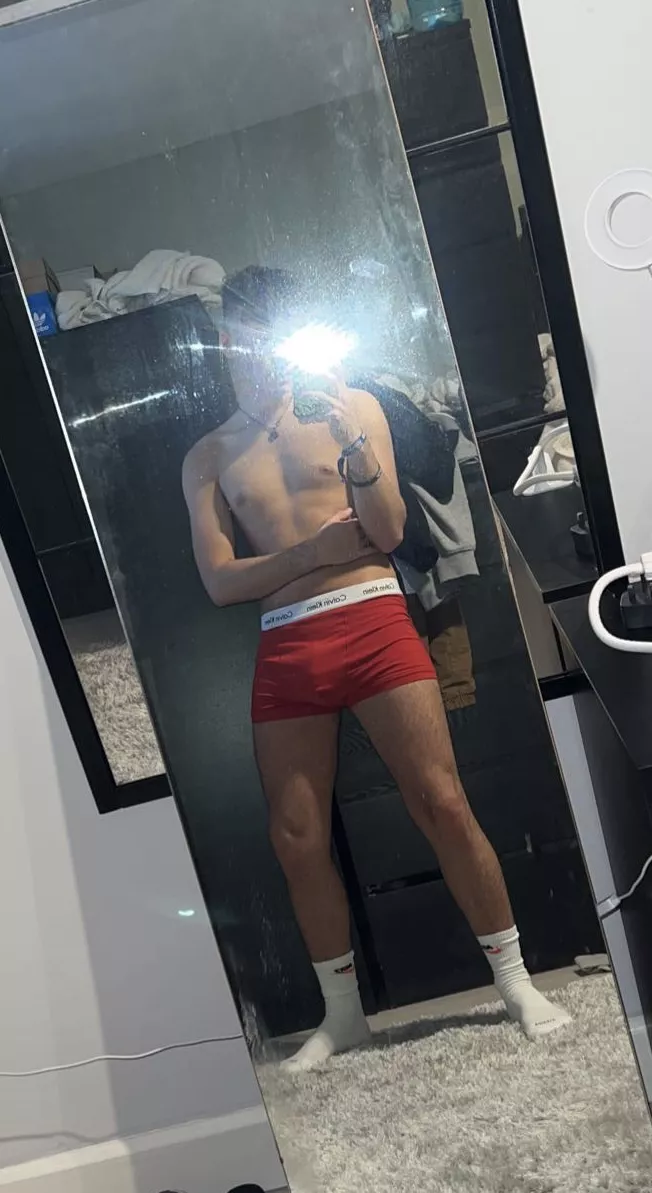 ignore the dirty mirror :/