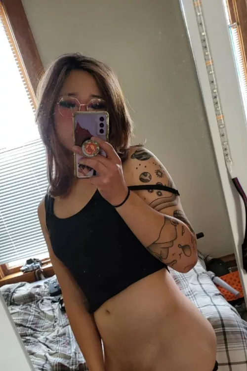 I'll crop my cock 🤫😛