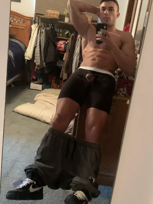 I’m bored message me 🤪