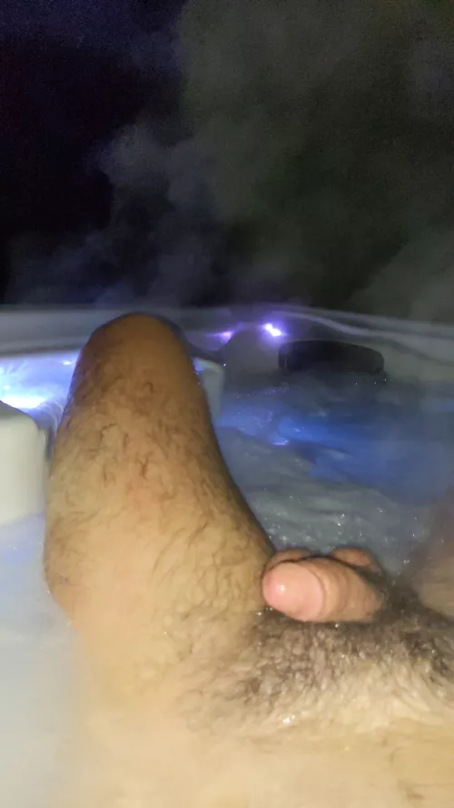 janky hotel hot tub