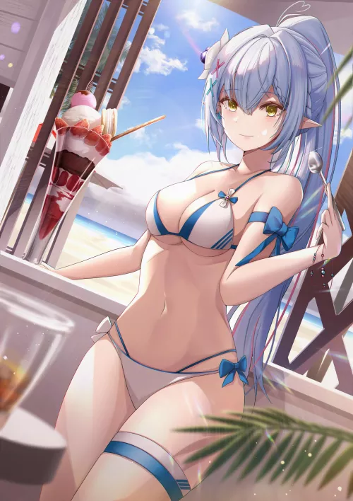 Lamy Enjoying Ice Cream in a Swimsuit. (Hololive)