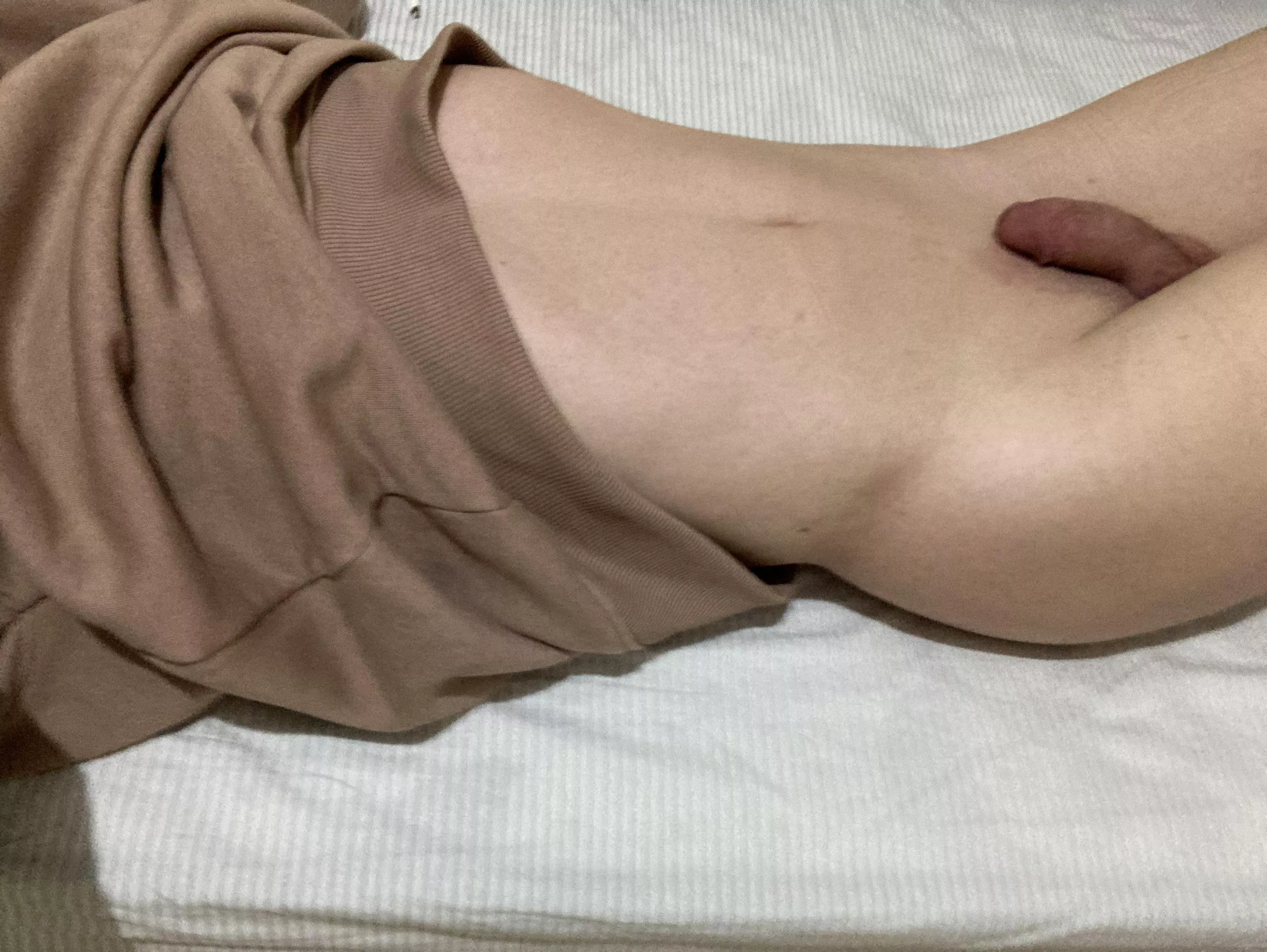 Make me cum on my tummy~