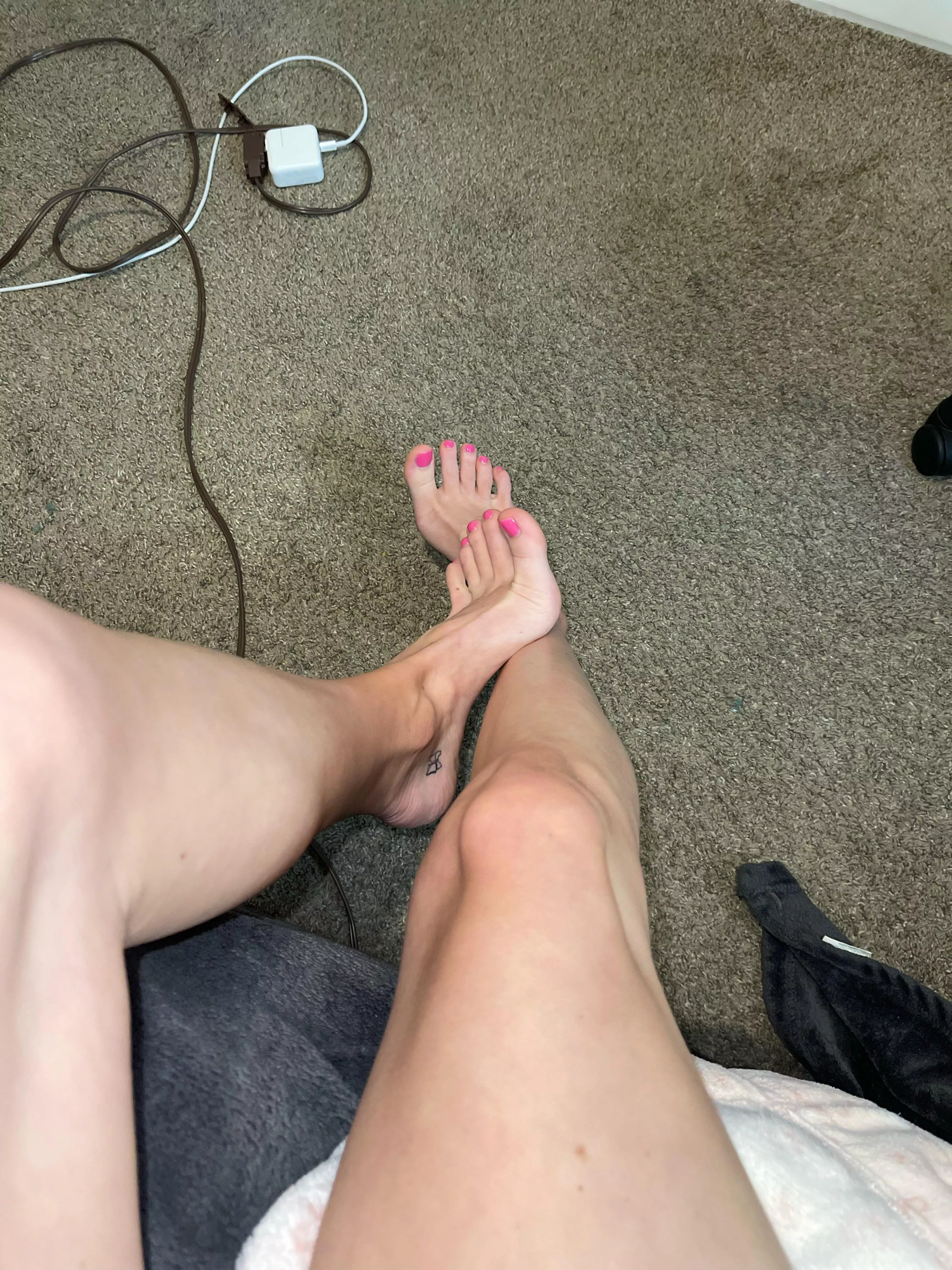 more arches and toes 💋