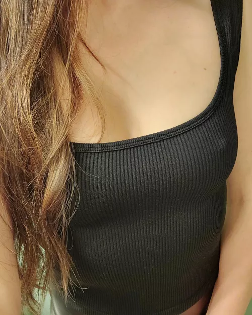 No bra to start the week off right