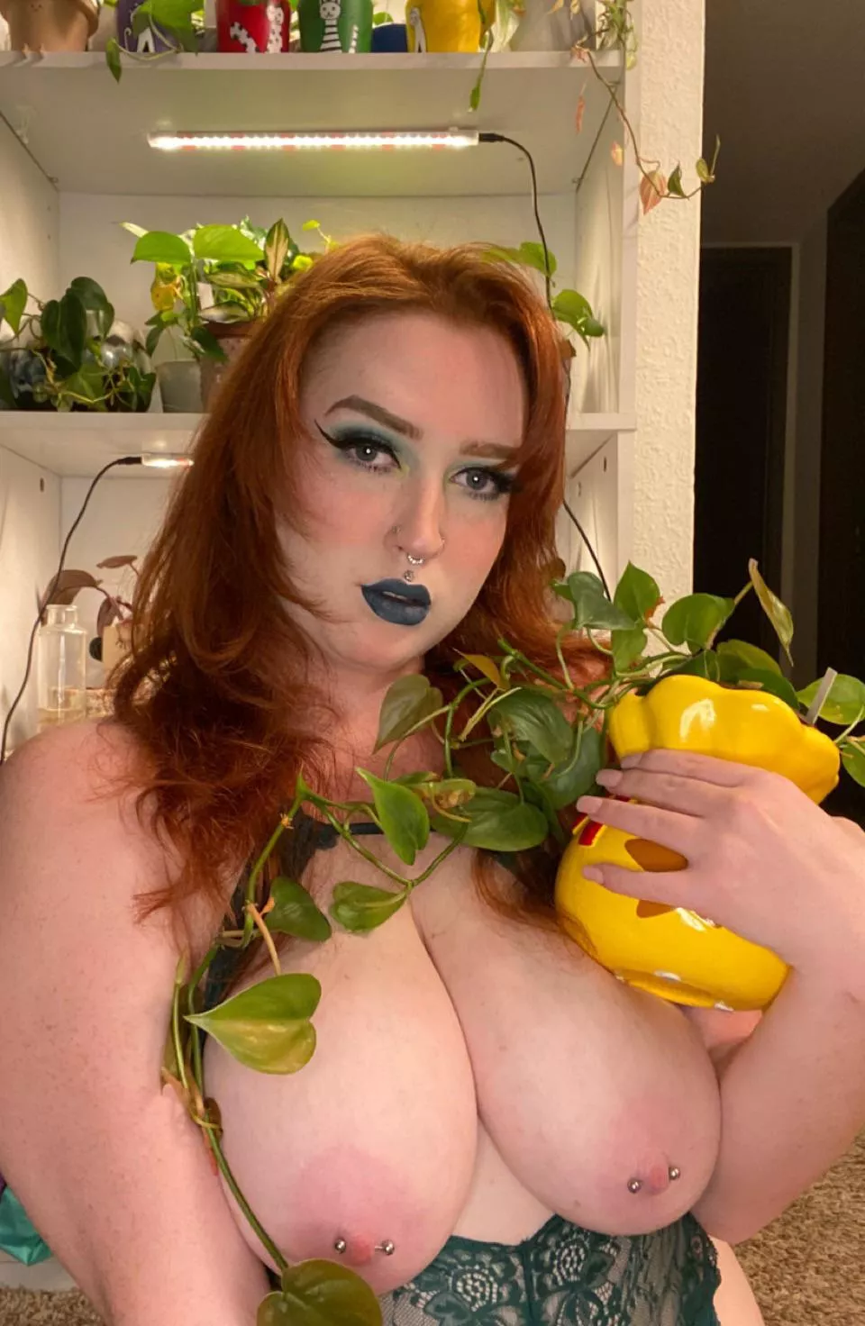 Poison Ivy tits