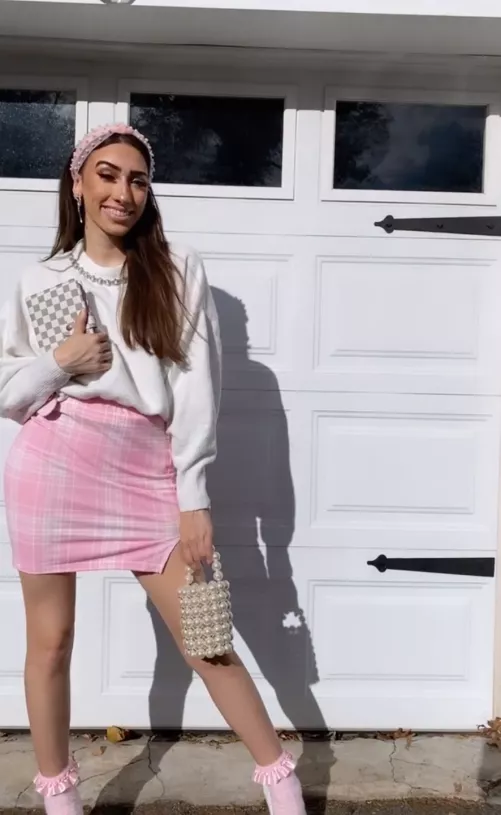 Sunday goes so fast. Monday sneaks up so quickly 🎀