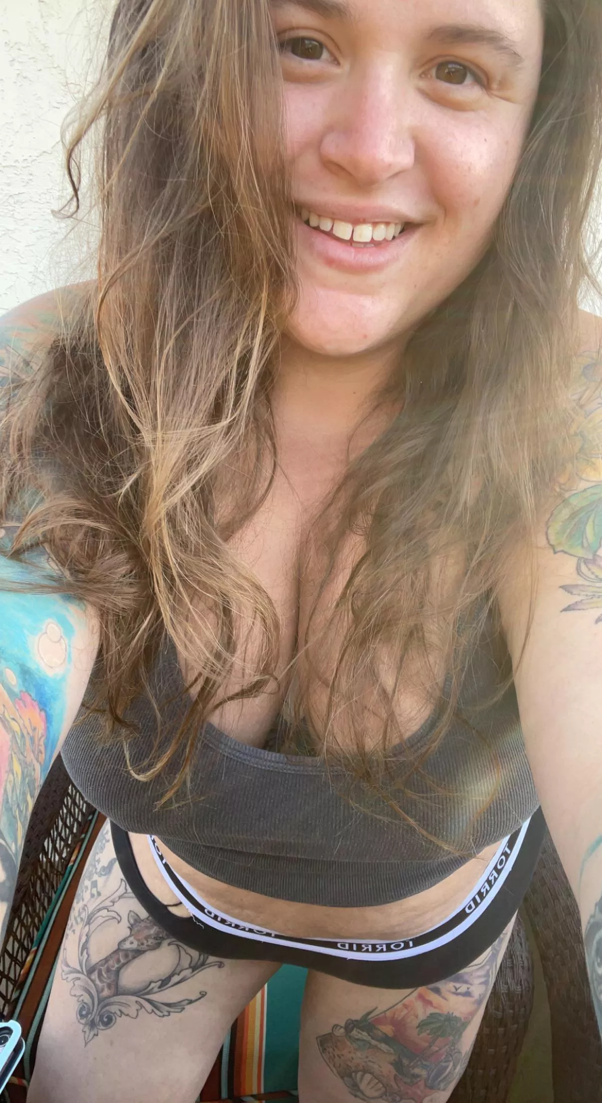 tatted bbw stoner with big natural titties