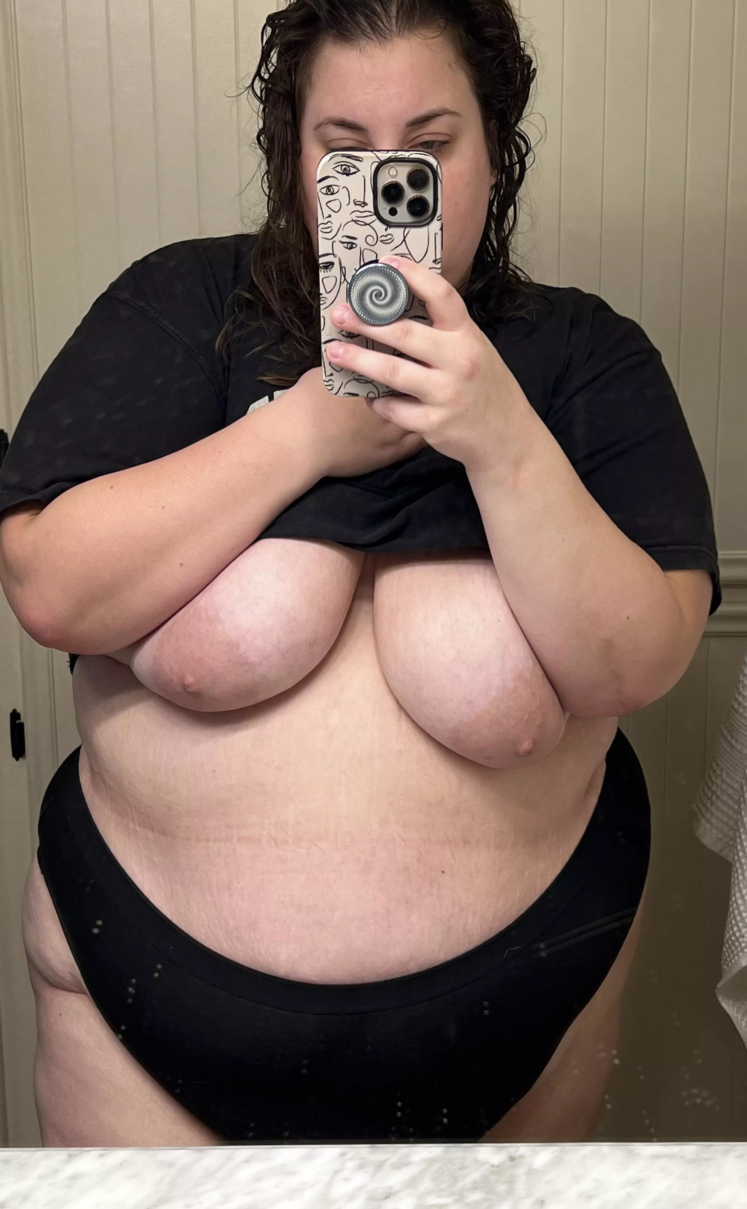 Took this yesterday after my shower, wanted to share it with you all :)