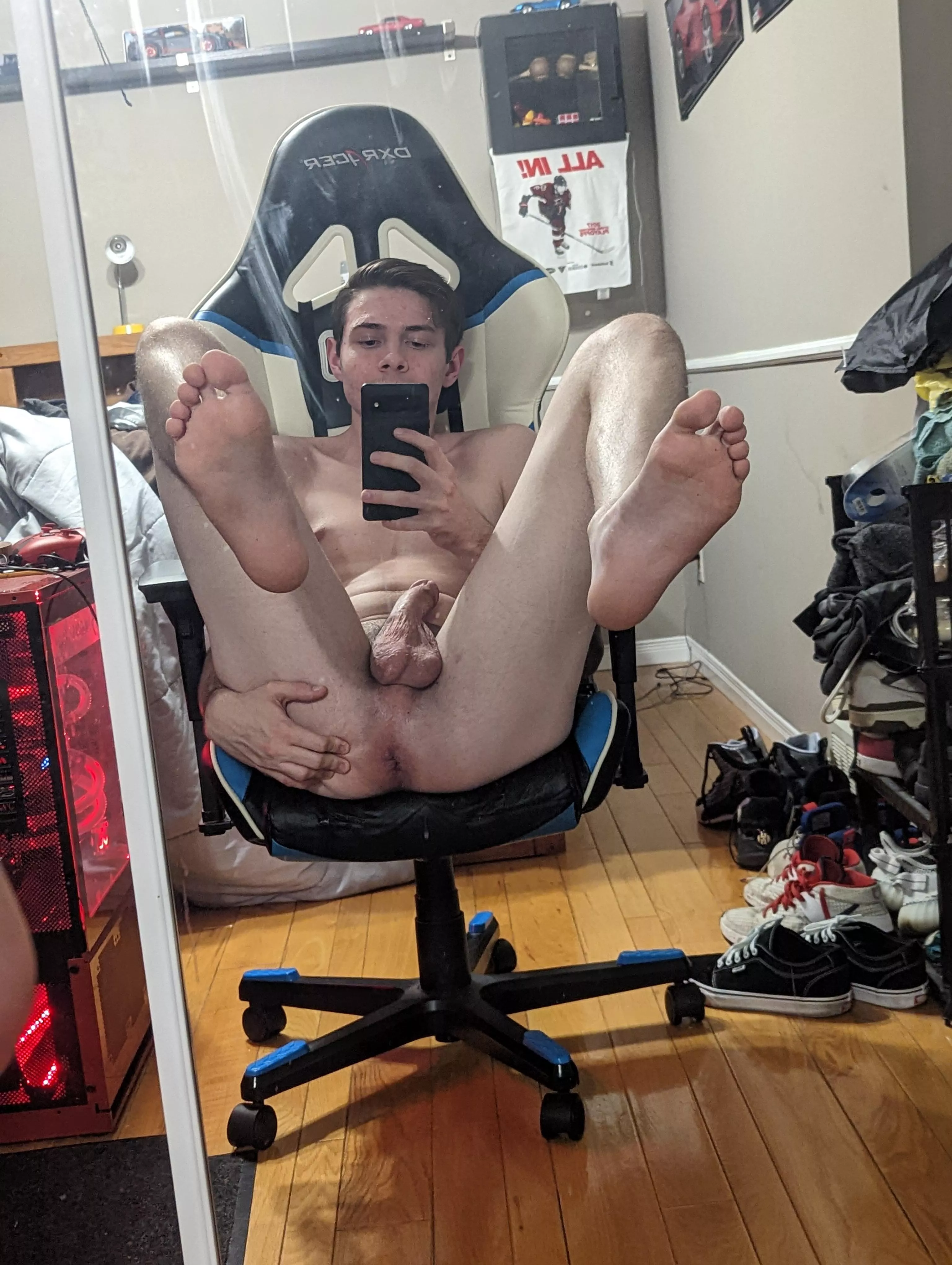 Who can stretch out my tight hole?