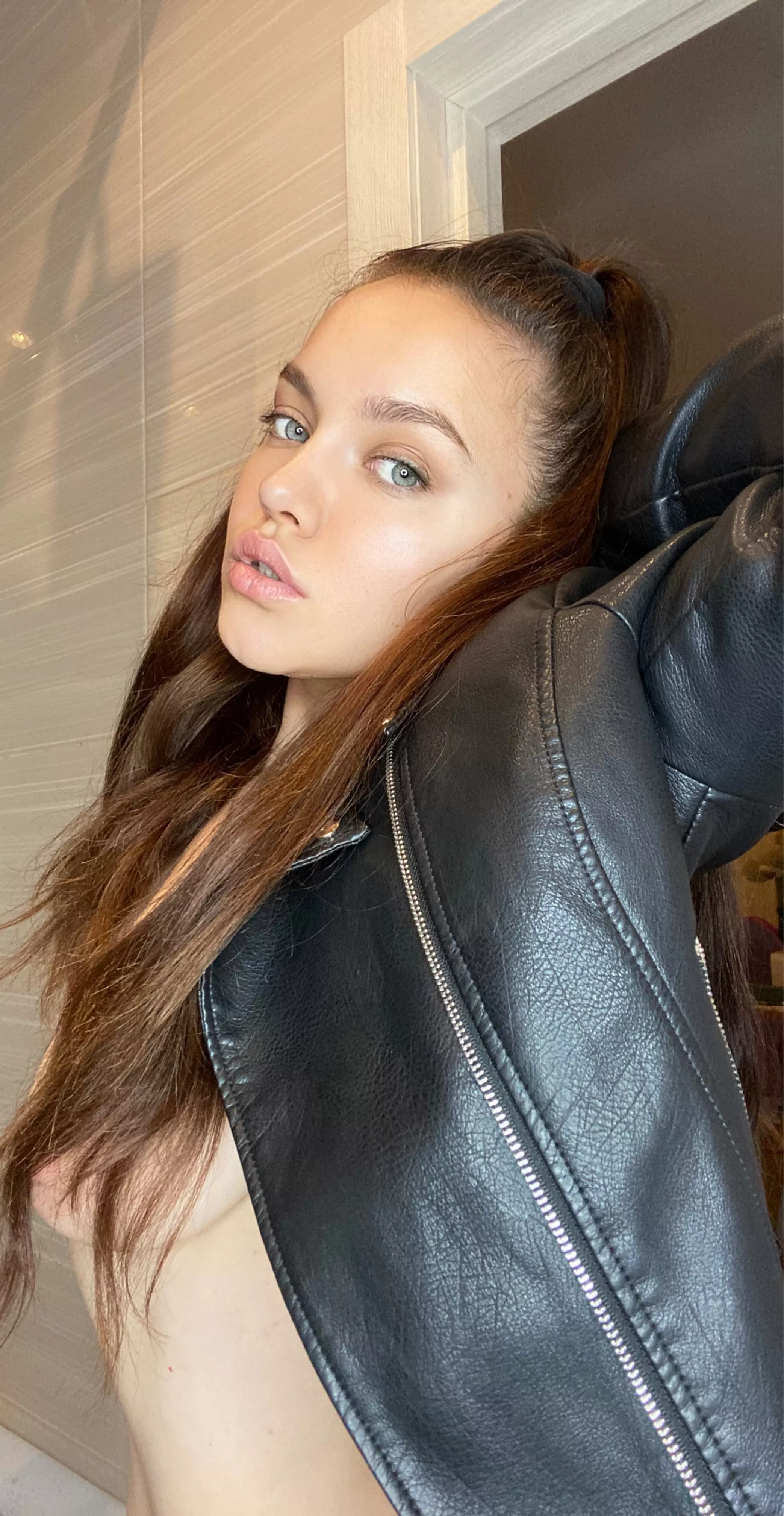 Would you jerk off to my nudes? It has to be nice hehe