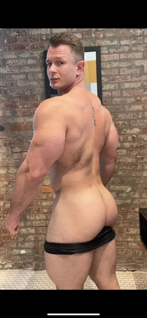 Would you snack? 🍑🙃