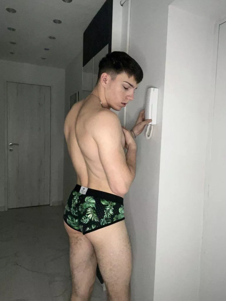 [19] @kolozsi_tomi come over