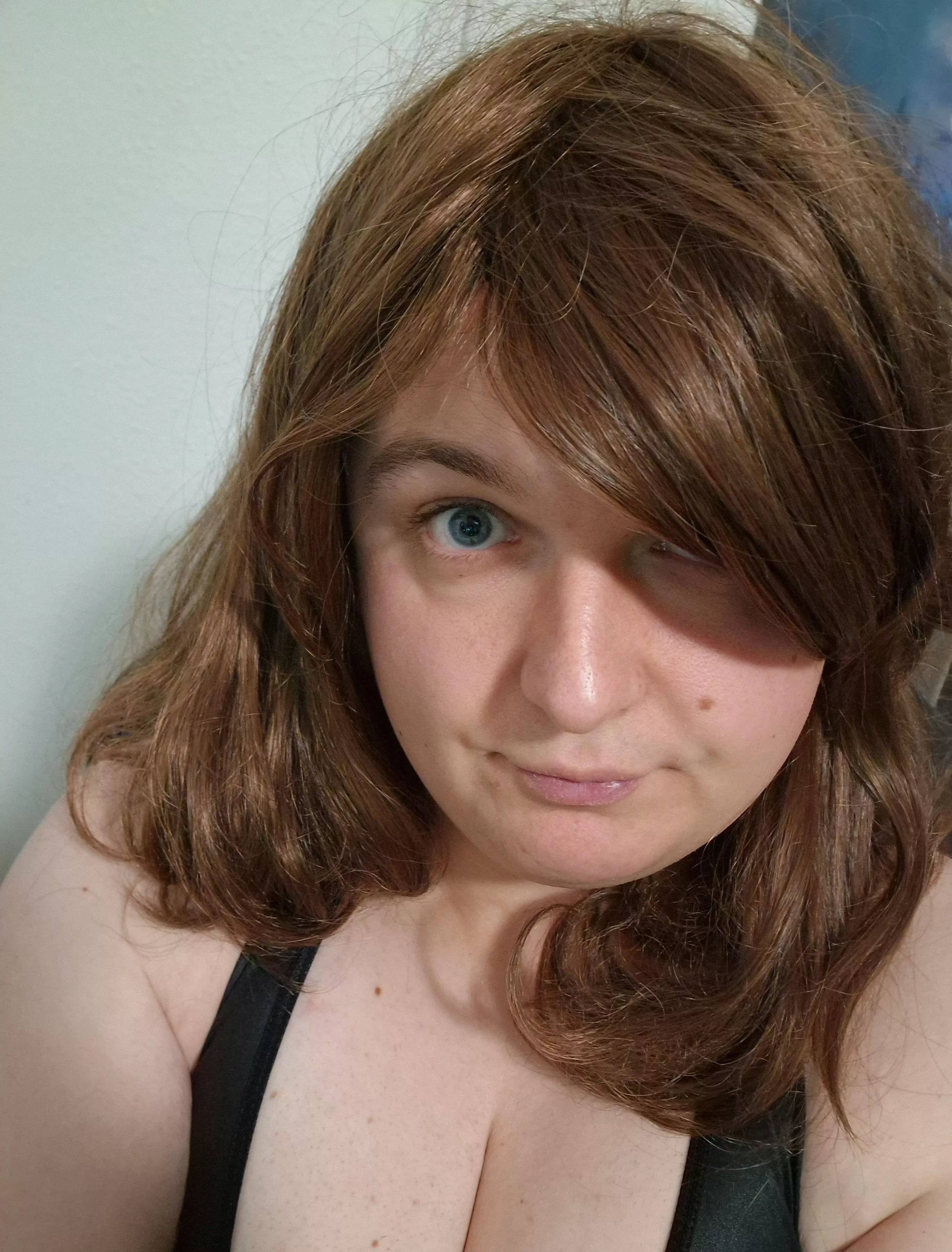 (age 27) how are you all doing? 💋❤️