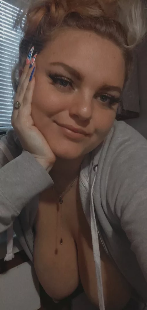 Always topless in the kitchen , come bake with me