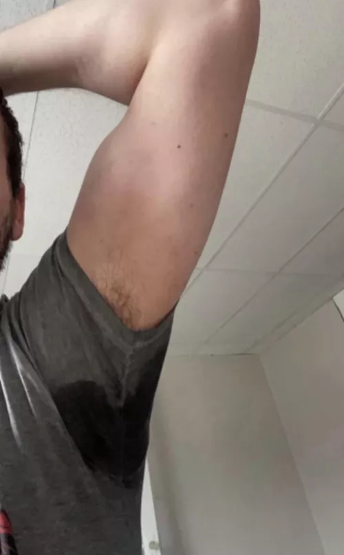 any love for sweaty pits?👀