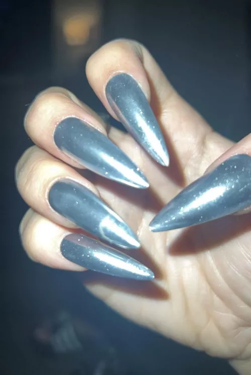 Bebe Rexha’s claws from her IG Story