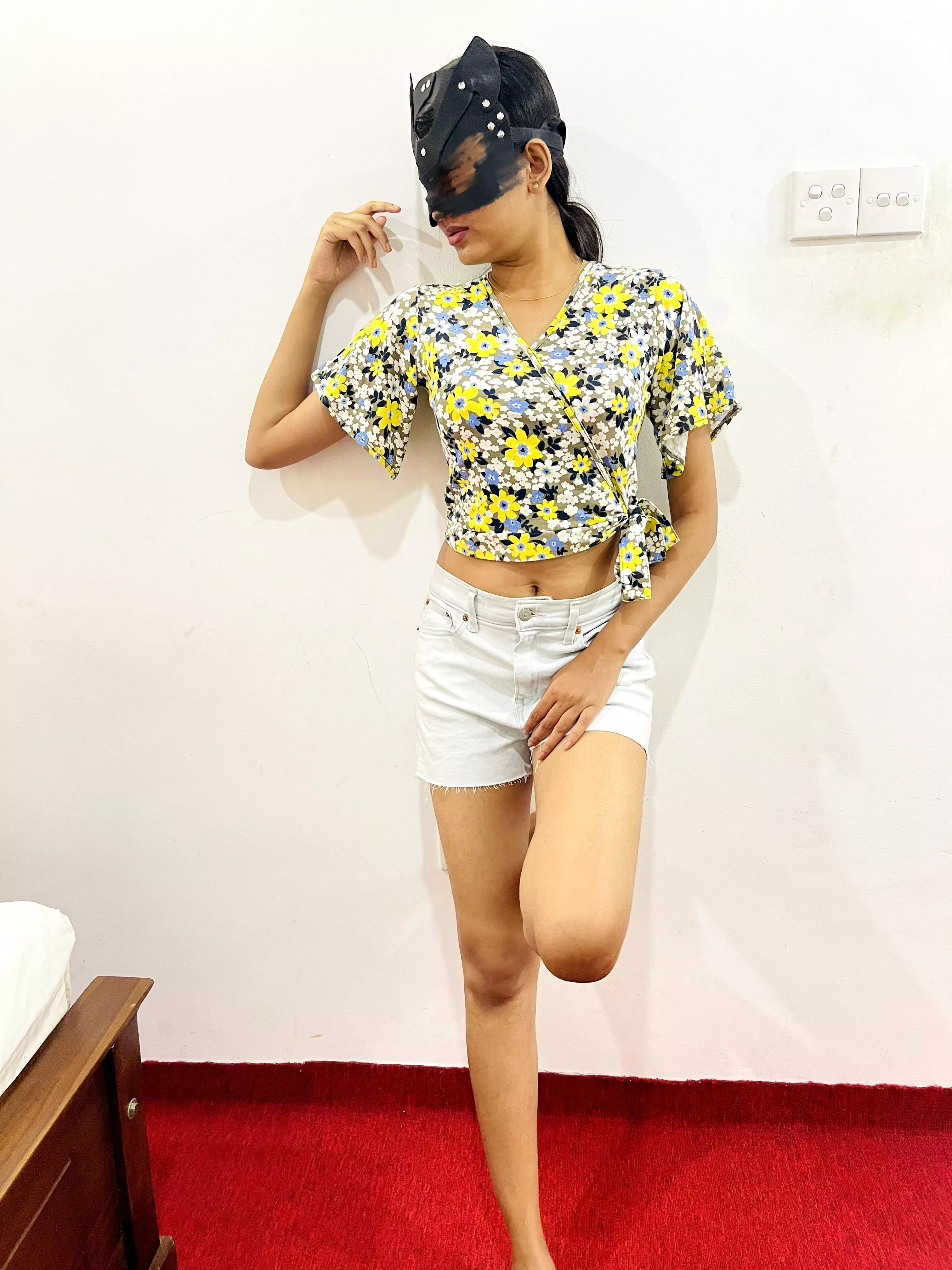 believe it or not im the One and Only Sri Lankan Onlyfans model in Sri Lanka. ❤️🌸☺️