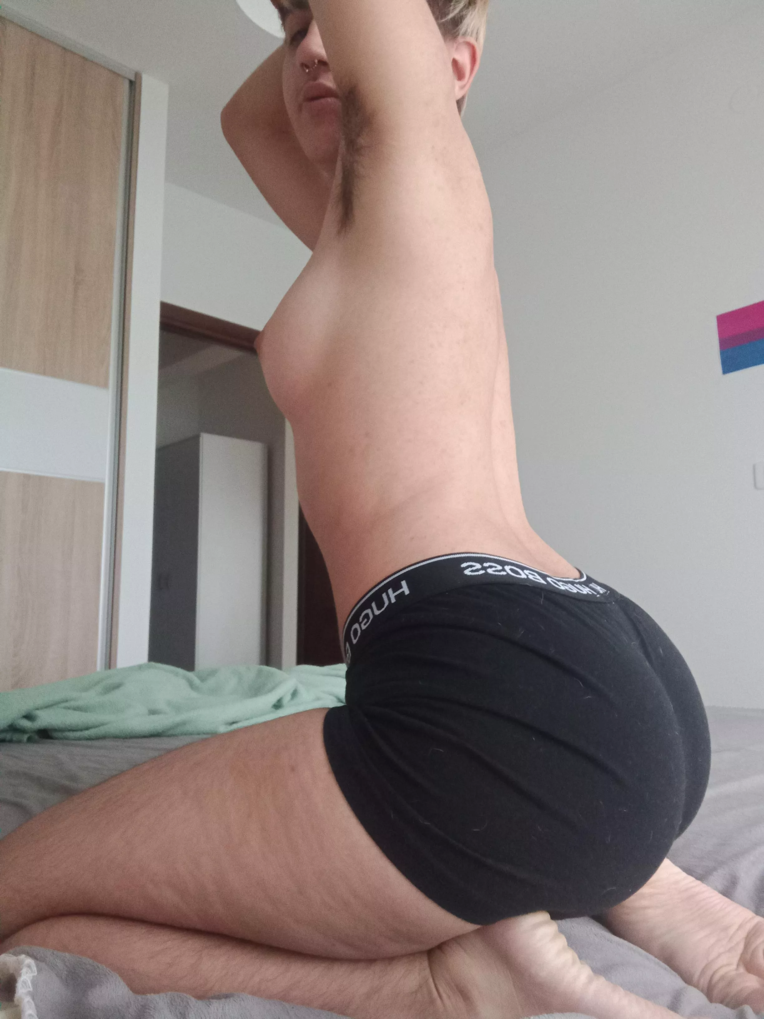 Big booty and hairy pits all in one! 😜