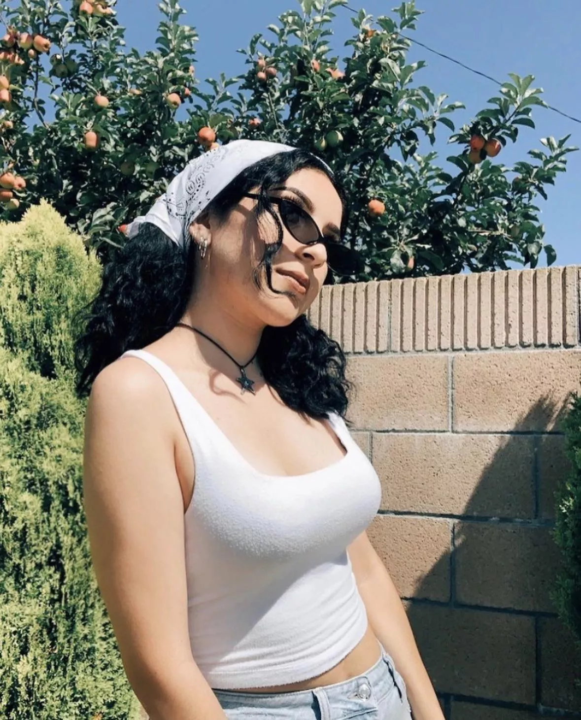 Big girl but still stupid hot