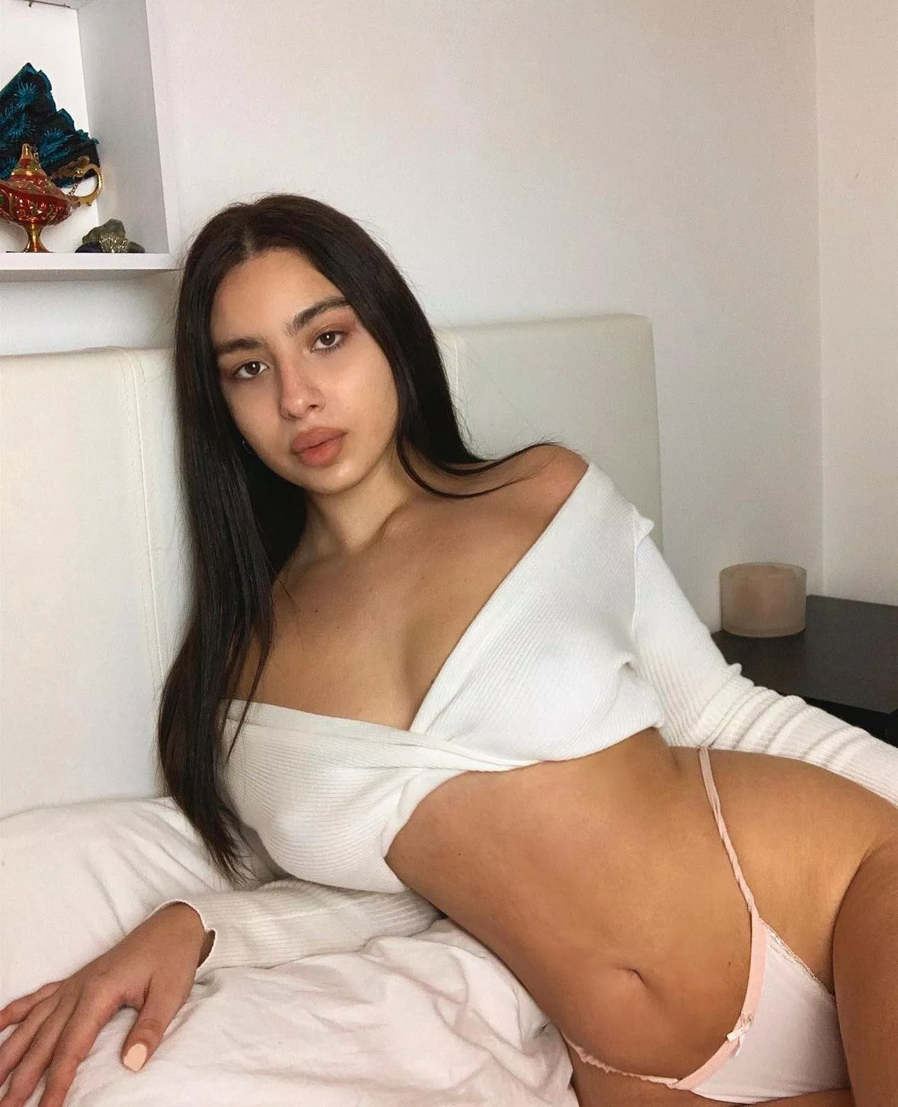 Can I be your naughty Persian slut