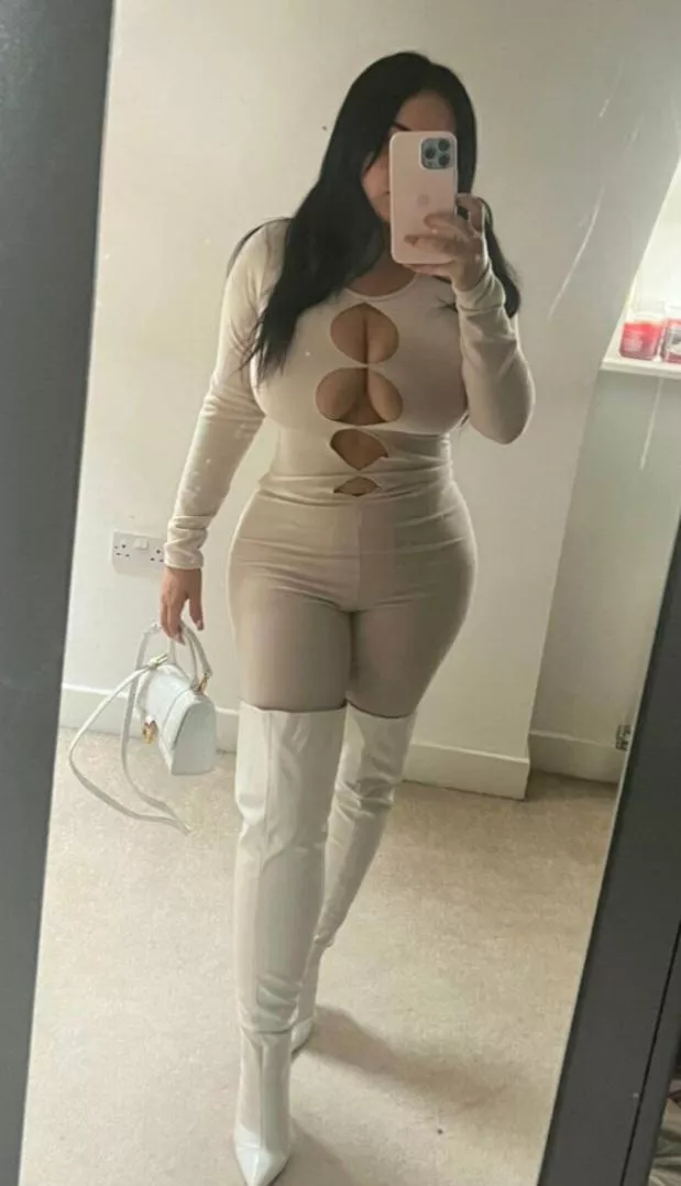 Do my boobs look big in this? Lol x