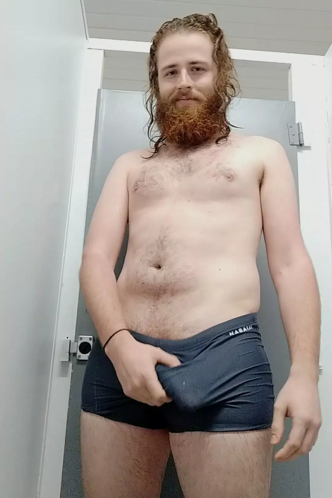 Do you think the hot guys at the swimming pool can tell I think they're attractive ?