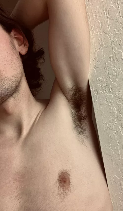 First post, hope you like my hairy college bro pits 😎