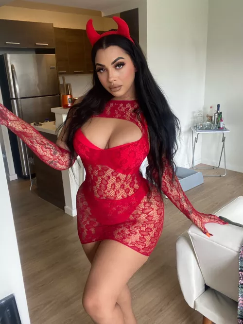 Flaming hot milf, you like?