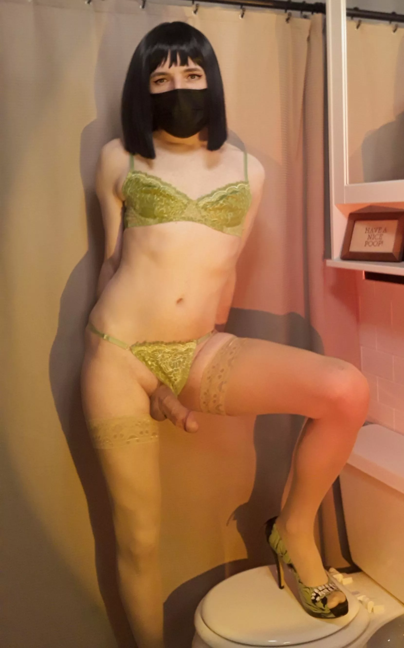 get on your knees and I'll return the favor 🤭