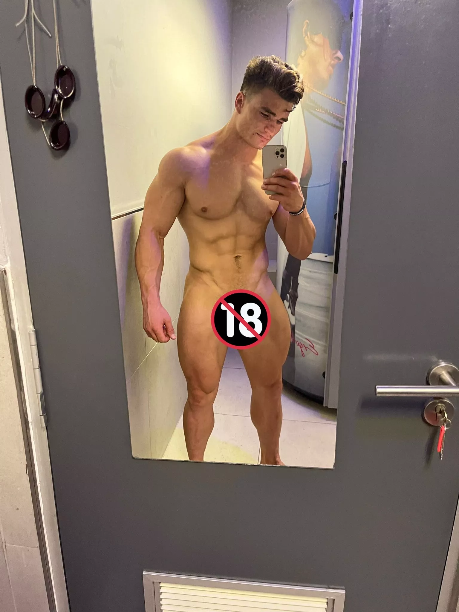 Getting tanned for December 😈