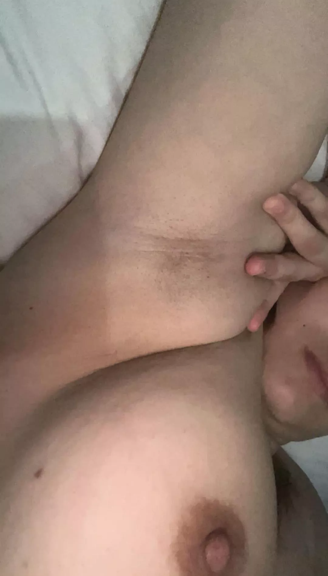 give me some kisses 🥹💋