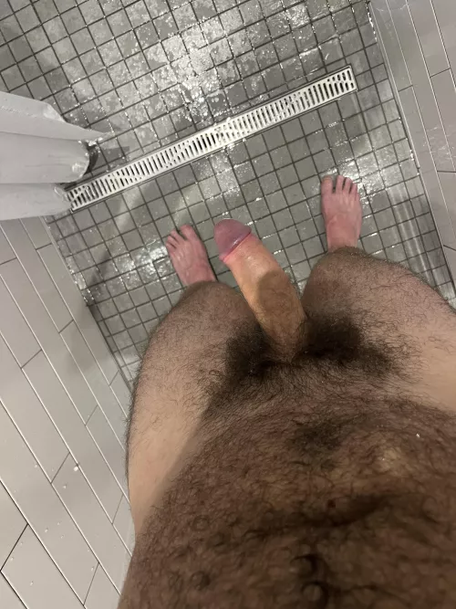 Gym locker room show off. Haven’t trimmed in over a year