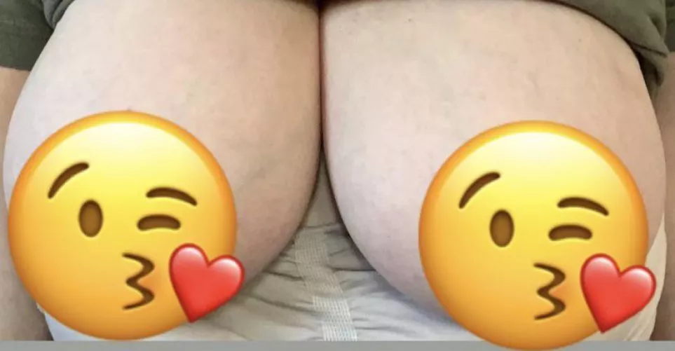 Happy titty Tuesday!