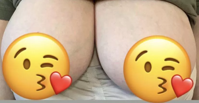 Happy titty Tuesday!