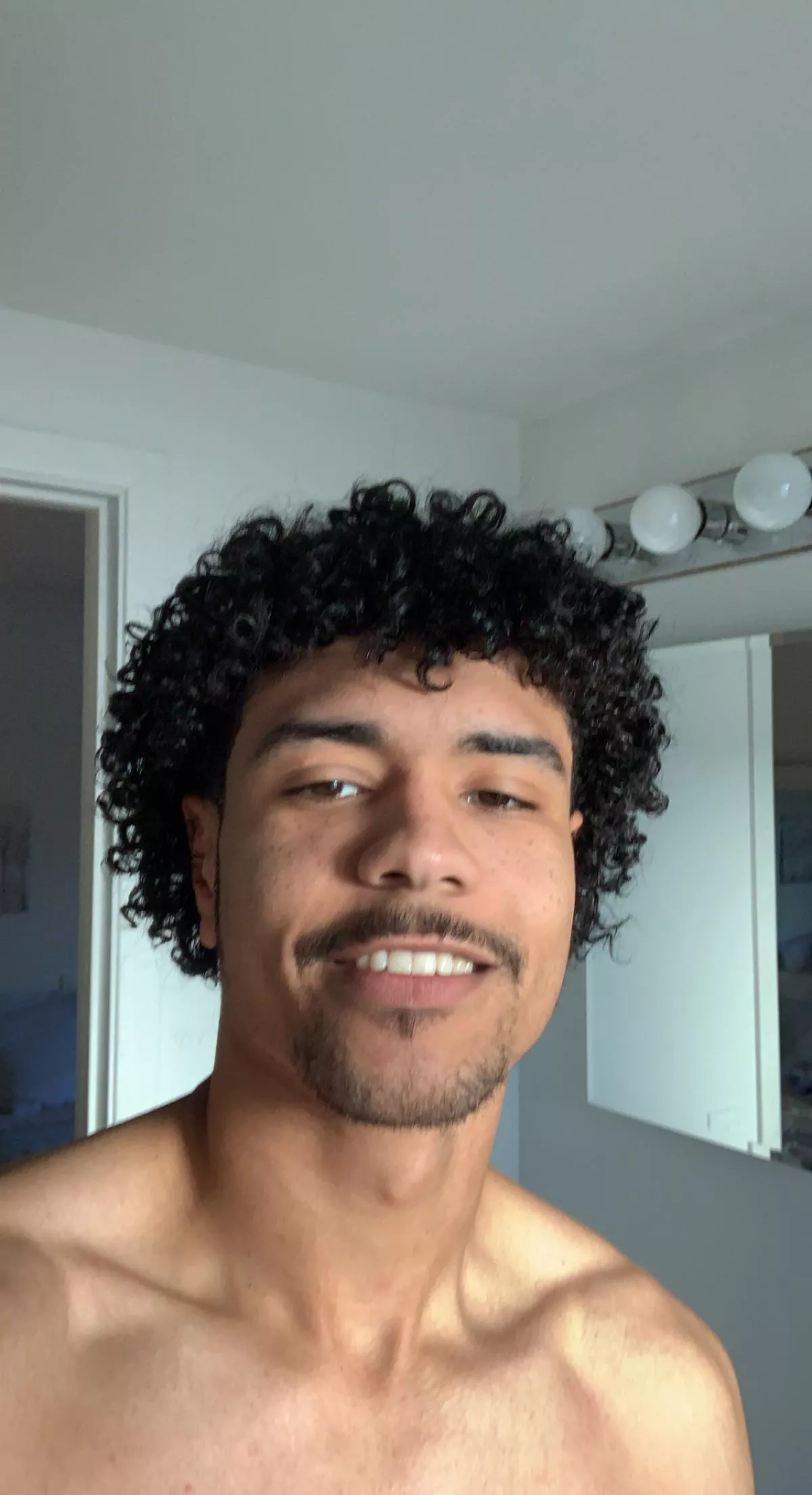 Happy Tuesday! Hope the week is wonderful for everyone and wish nothing but the best for all of you. Love ❤️