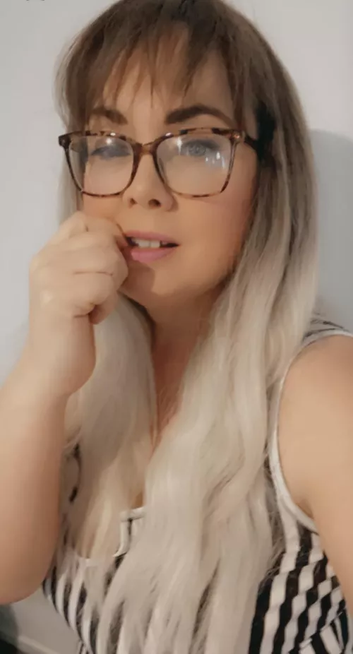 Have I been a good girl? Hmmm, I guess not 💋