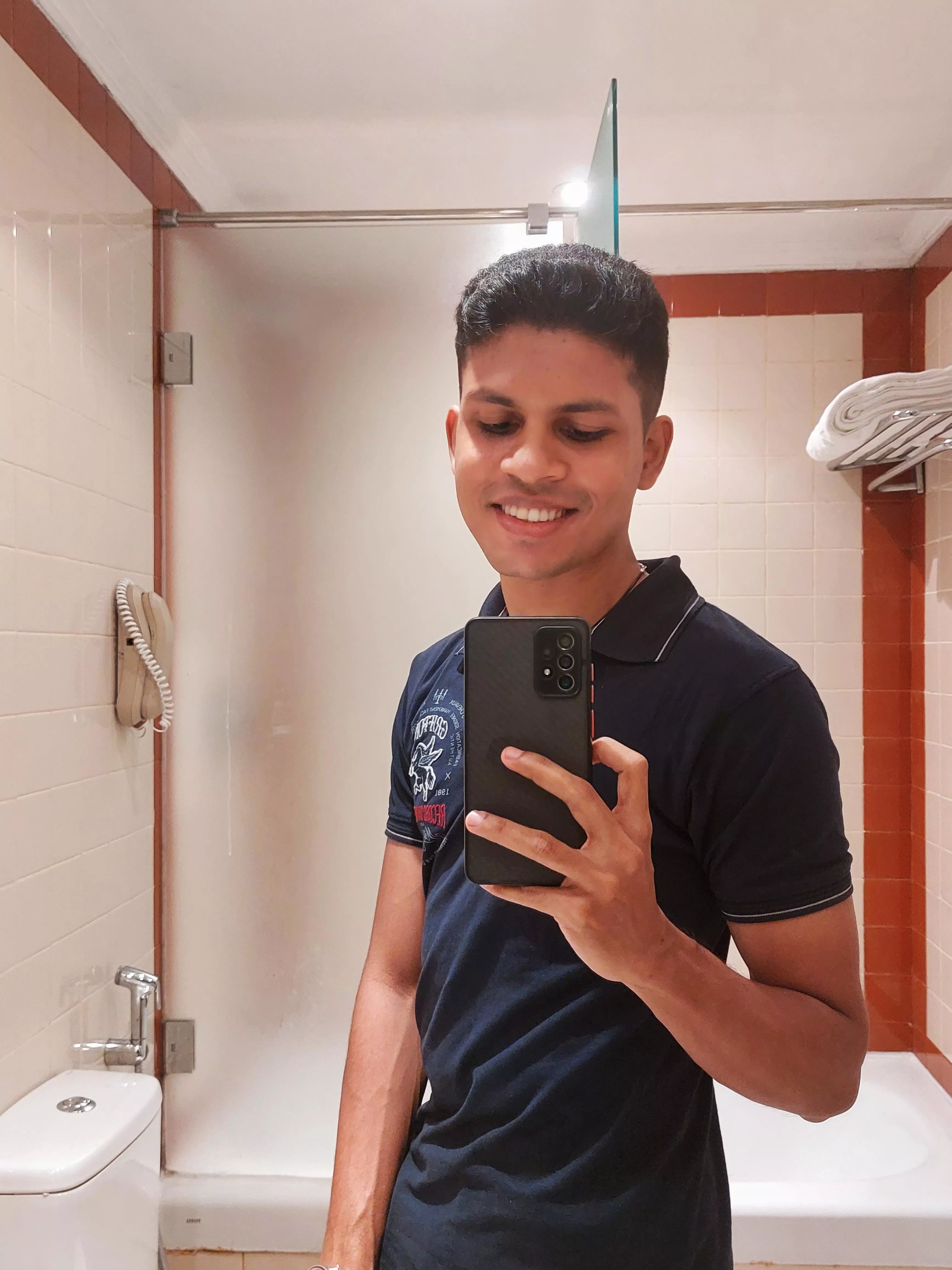 Hey guys wanna chat ?