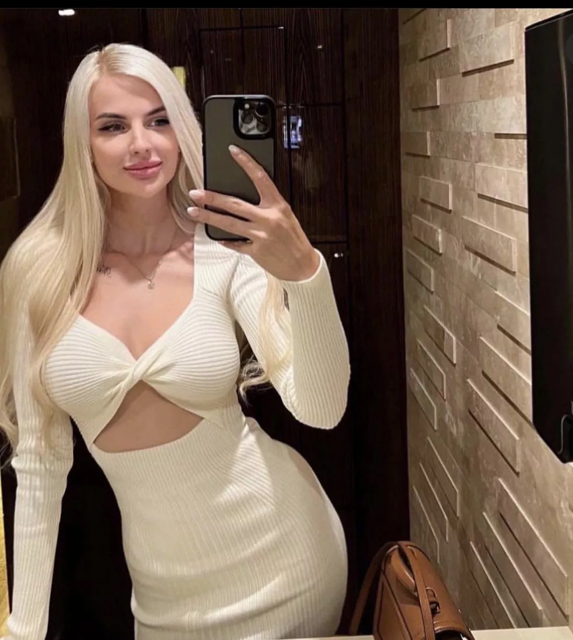 Hi, I’m waiting for your messages❤️