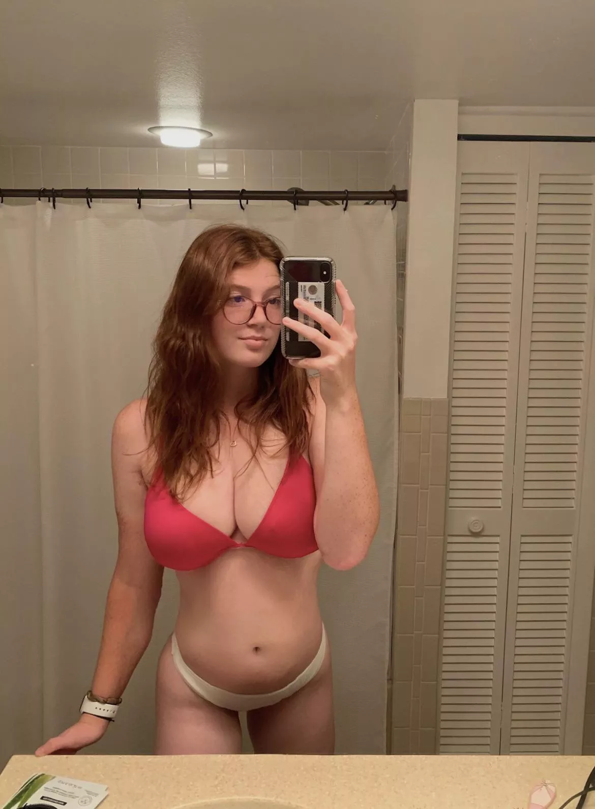 Hottie doing a selfie