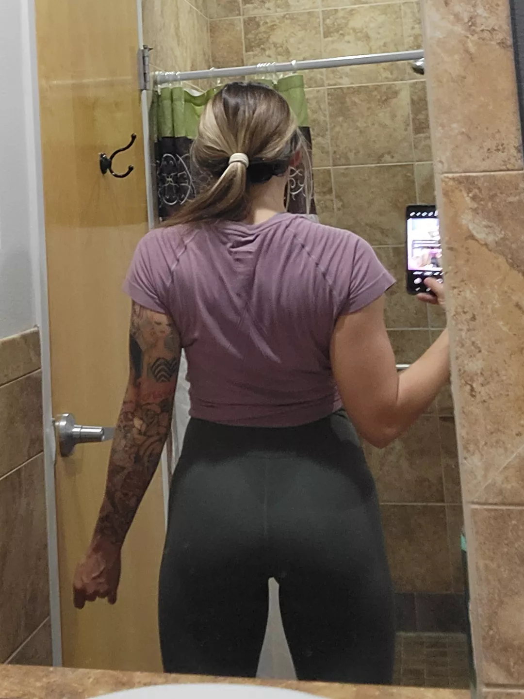 I get really into my workouts and sweat shows thru my leggings a lot. If you're a guy in the gym, does this kind of thing gross you out?
