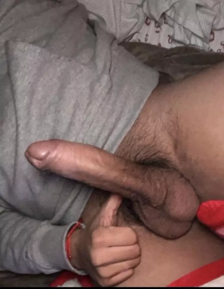 I need to drain my big balls dry 😫