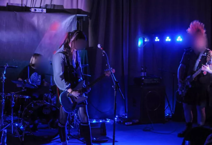 i played a show dressed fem:3